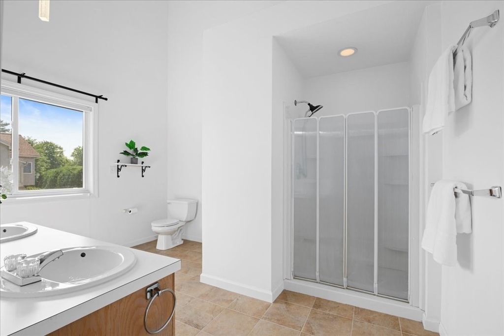 343 Captain Eames Cir # 38C