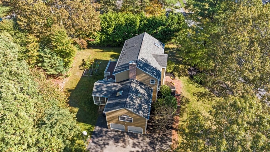 27 Sylvan Lane, Boylston