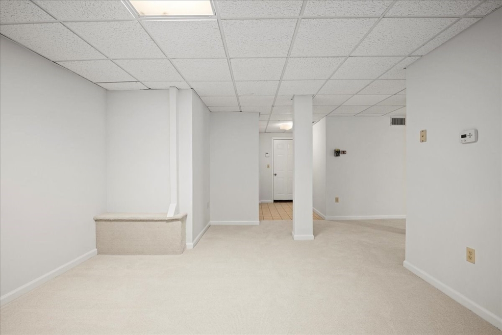 27 Sylvan Lane, Boylston