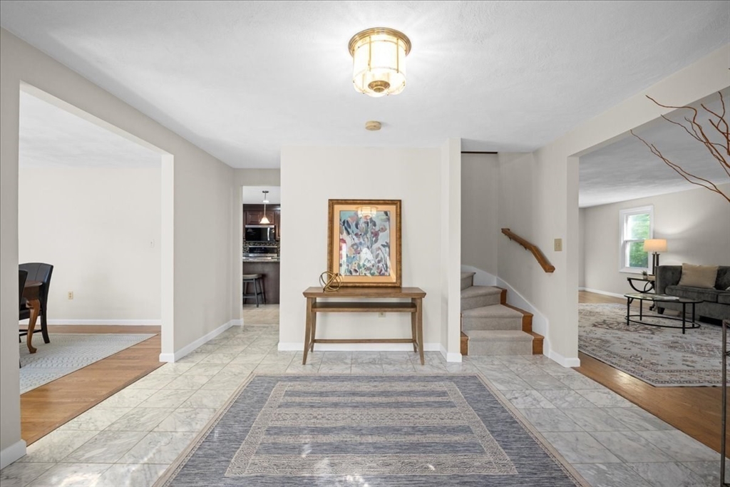 27 Sylvan Lane, Boylston