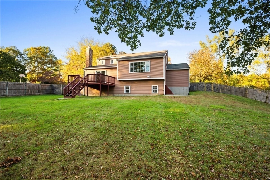 9 John Matthews Rd, Southborough