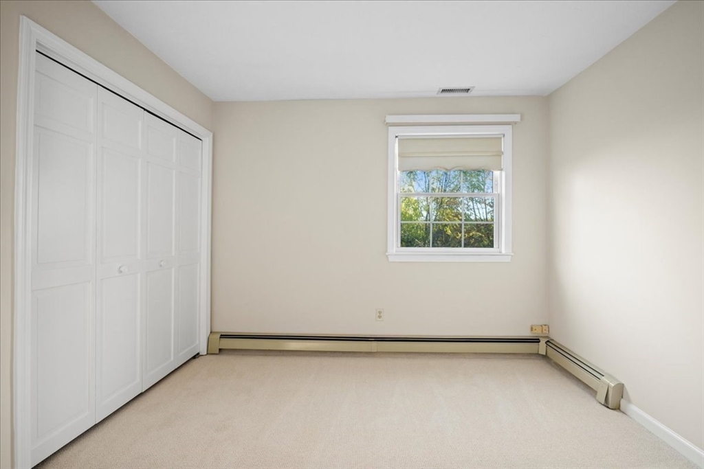 9 John Matthews Rd, Southborough