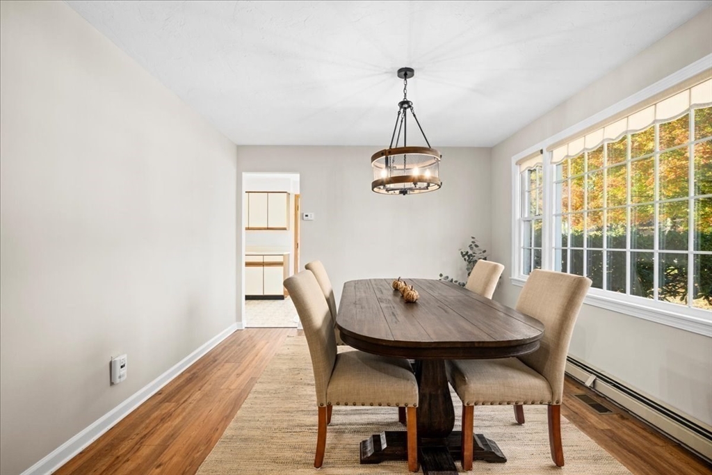 9 John Matthews Rd, Southborough