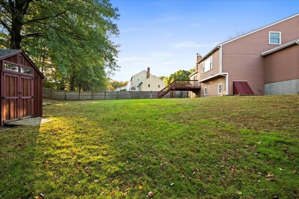 9 John Matthews Rd, Southborough