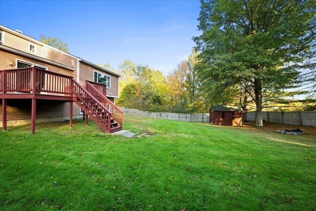 9 John Matthews Rd, Southborough