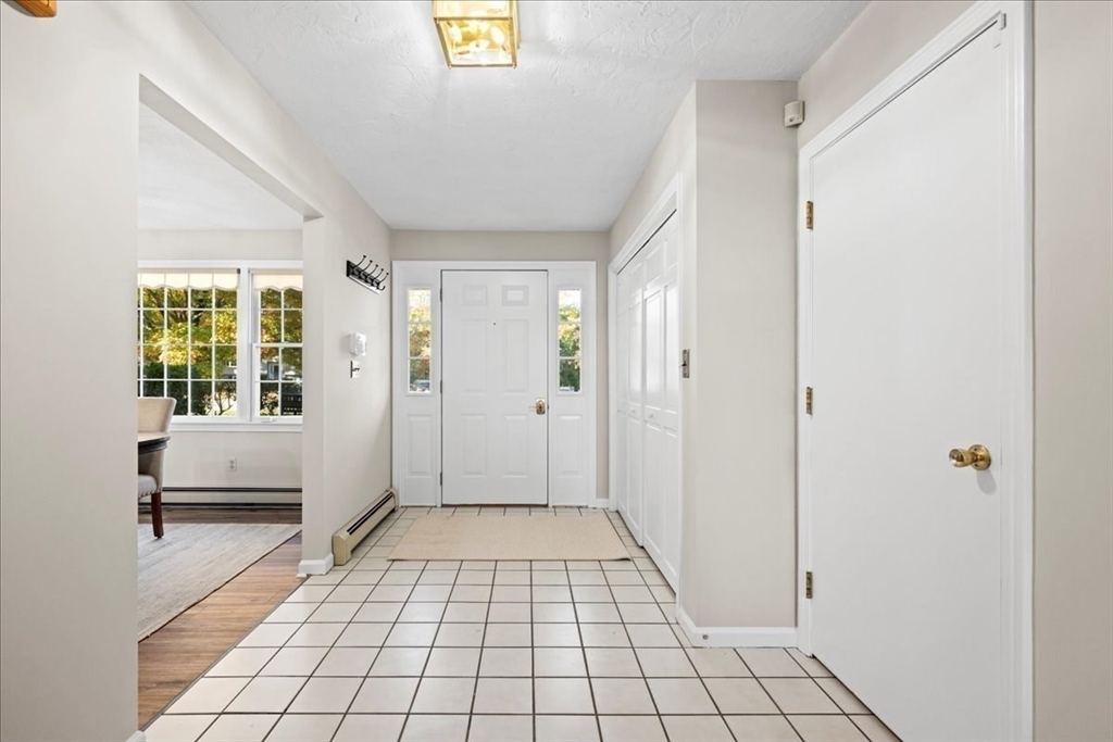 9 John Matthews Rd, Southborough