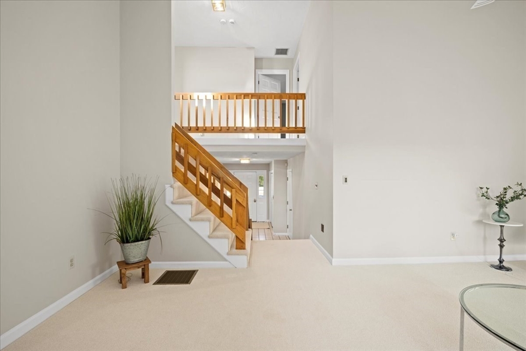 9 John Matthews Rd, Southborough