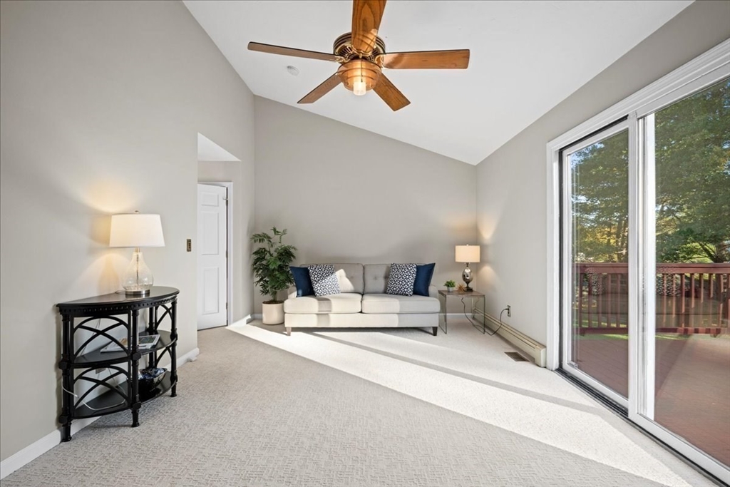 9 John Matthews Rd, Southborough