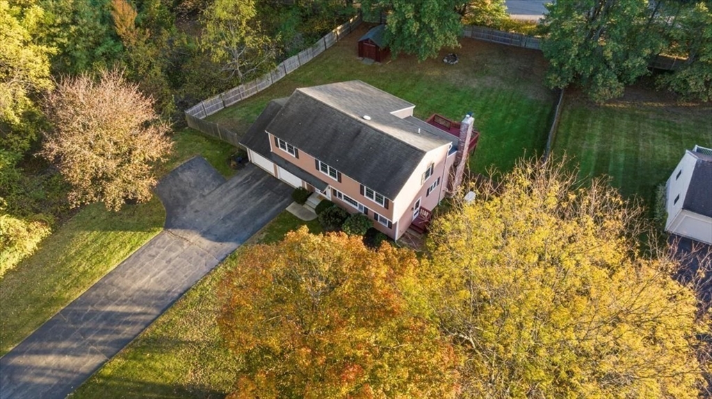 9 John Matthews Rd, Southborough