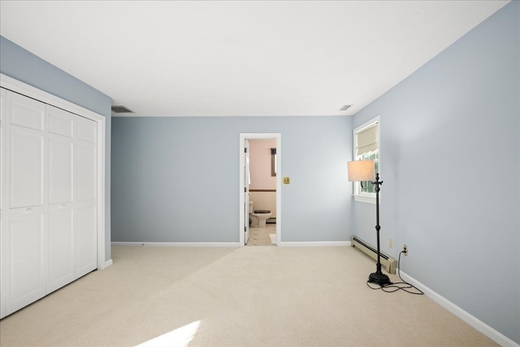 9 John Matthews Rd, Southborough