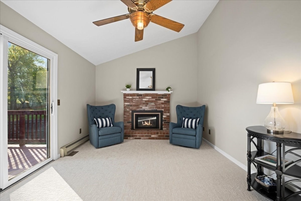 9 John Matthews Rd, Southborough