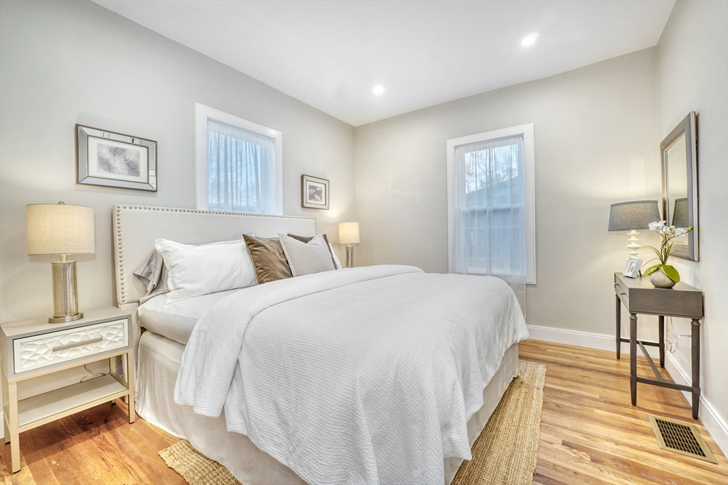 114-116 West Wyoming Ave # 1