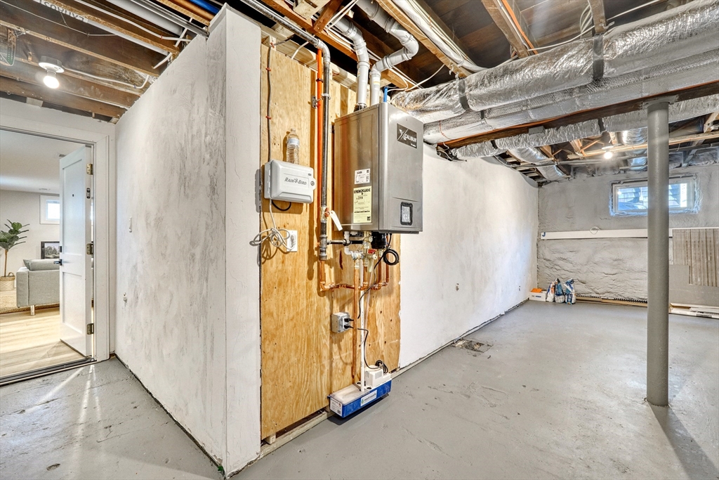 114-116 West Wyoming Ave # 1