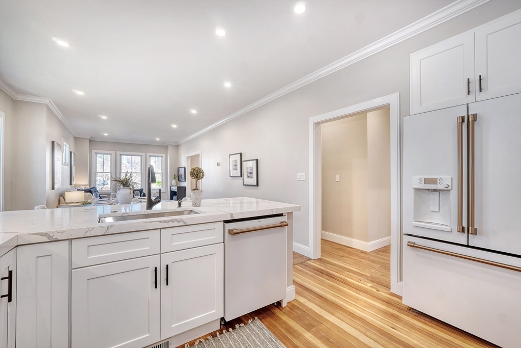 114-116 West Wyoming Ave # 1