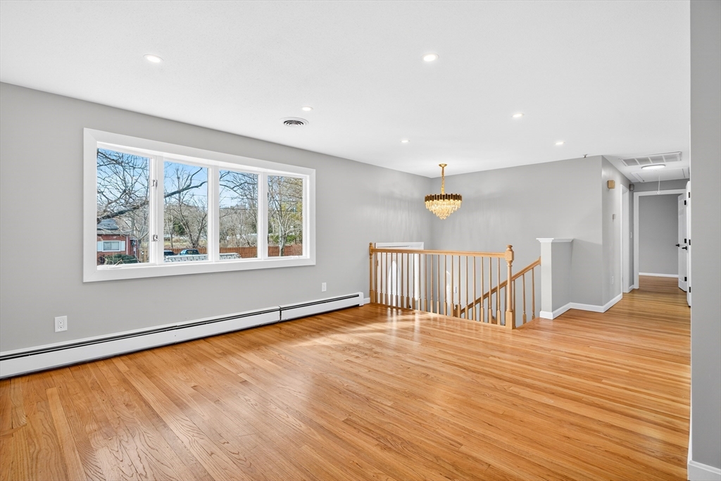 19 Sahlin Cir