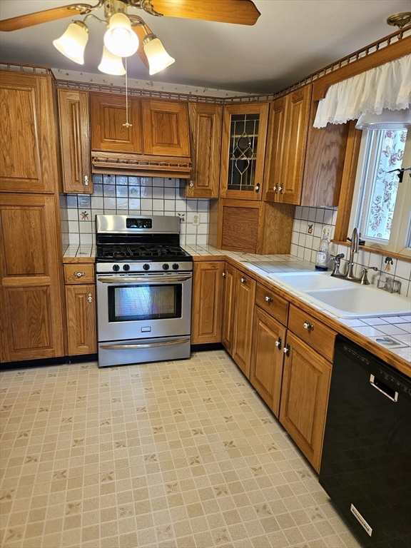 174 Helen Dr