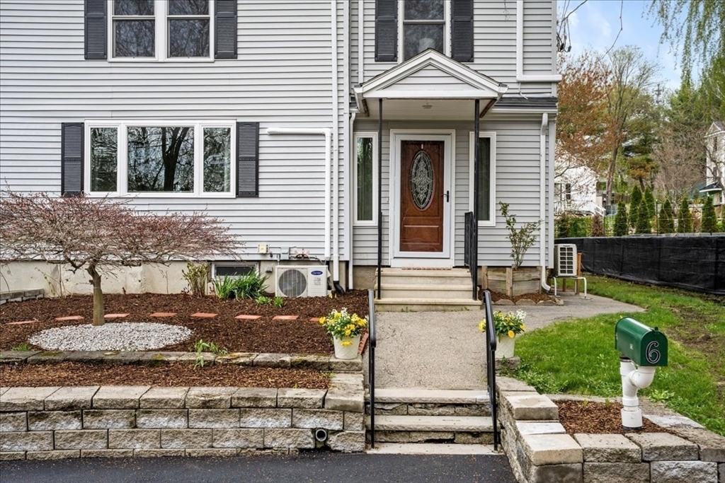 6 Brook Lane