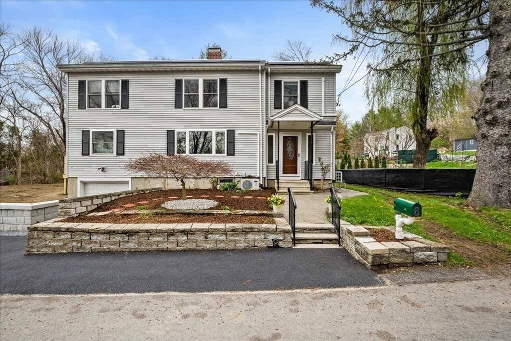 6 Brook Lane