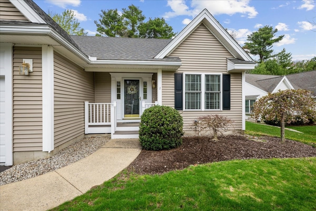 1 Aspenwood Cir # 1