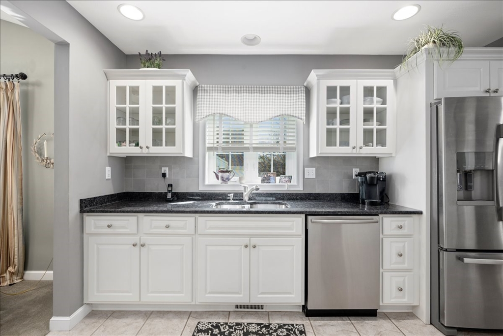 1 Aspenwood Cir # 1