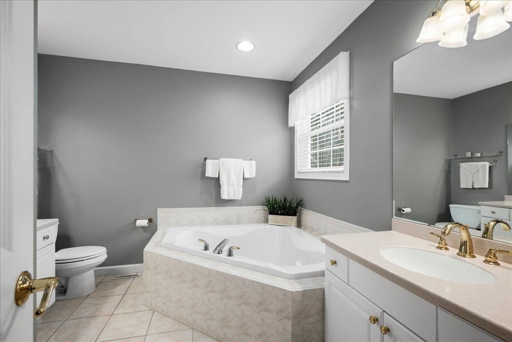 1 Aspenwood Cir # 1