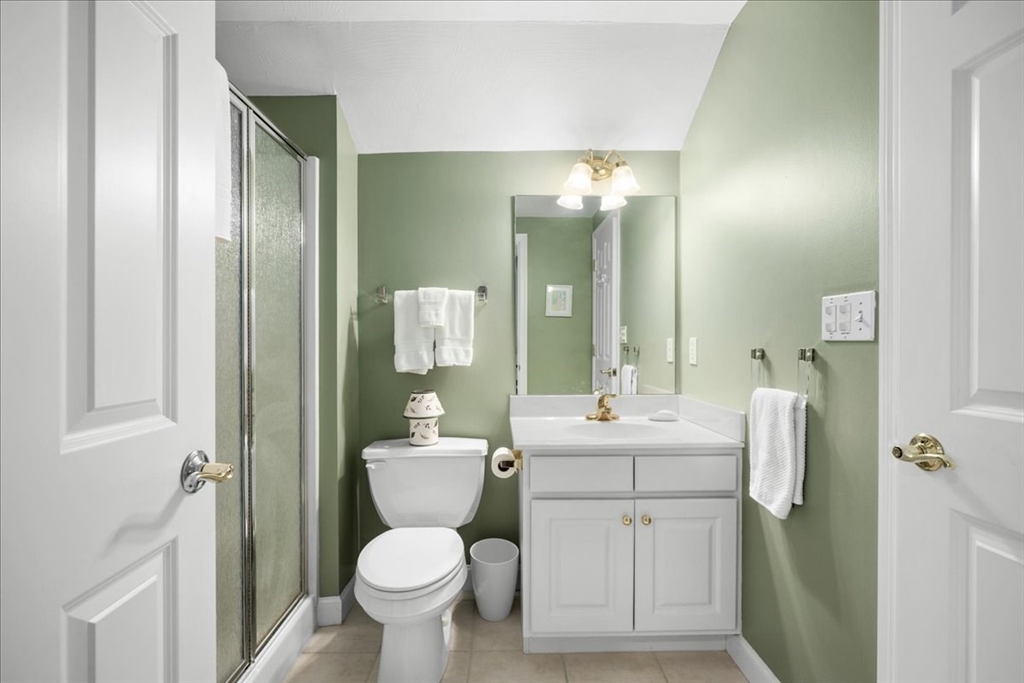 1 Aspenwood Cir # 1