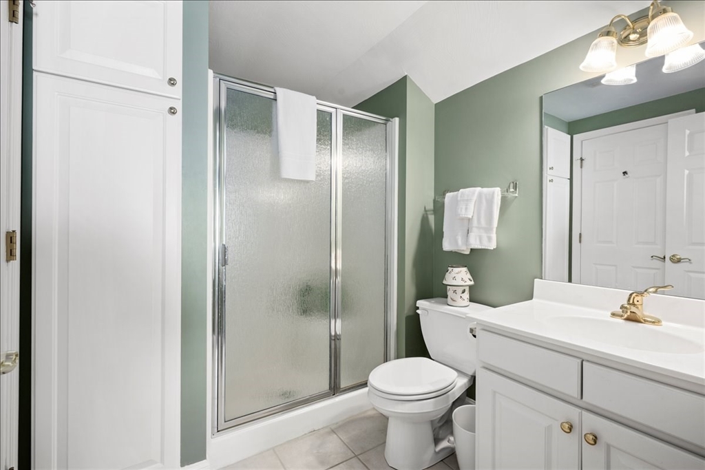 1 Aspenwood Cir # 1