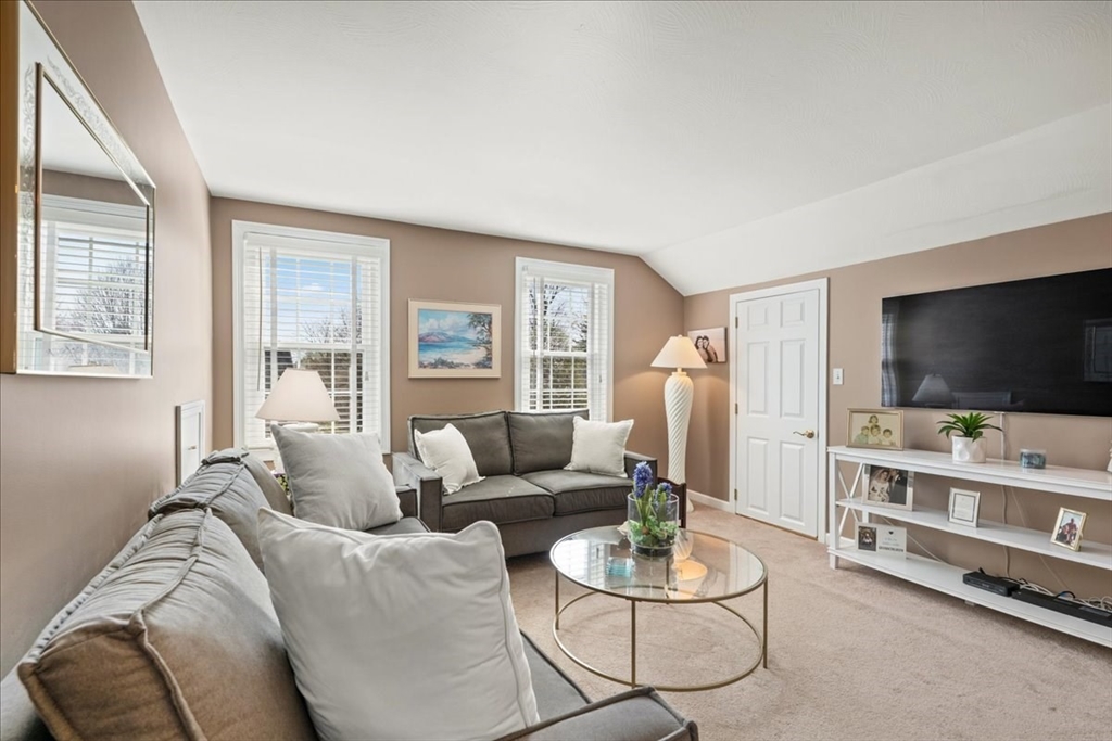 1 Aspenwood Cir # 1