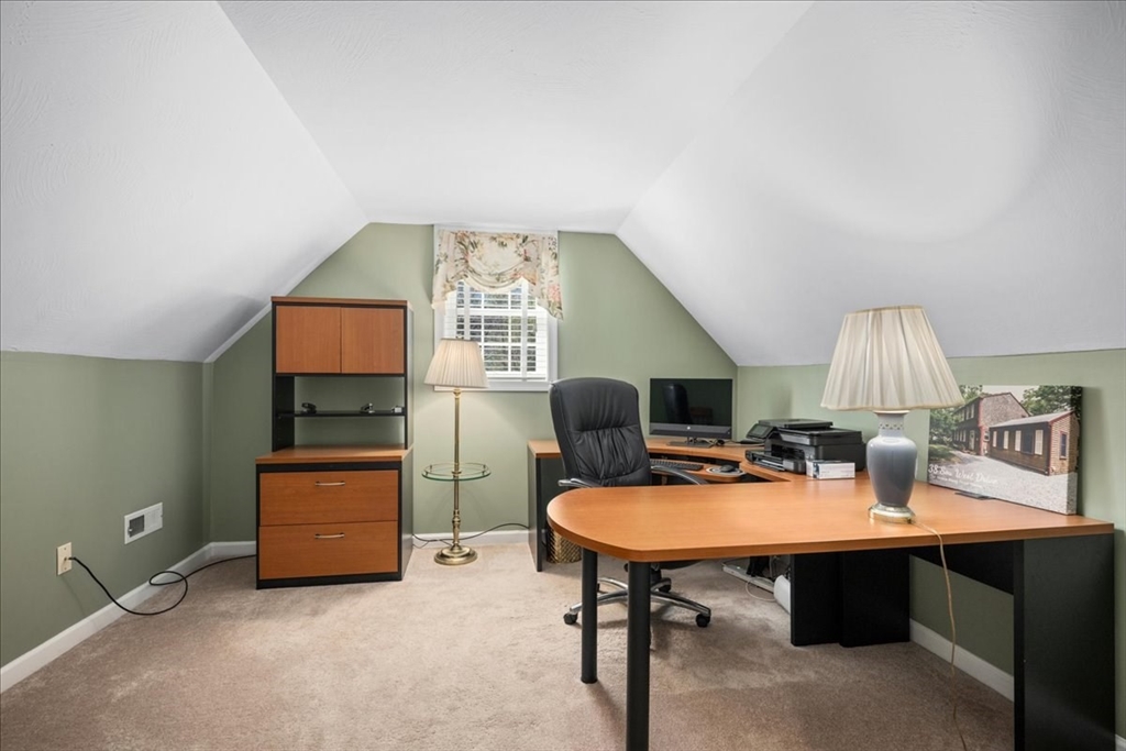 1 Aspenwood Cir # 1