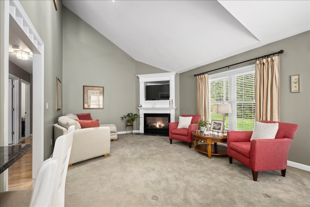 1 Aspenwood Cir # 1