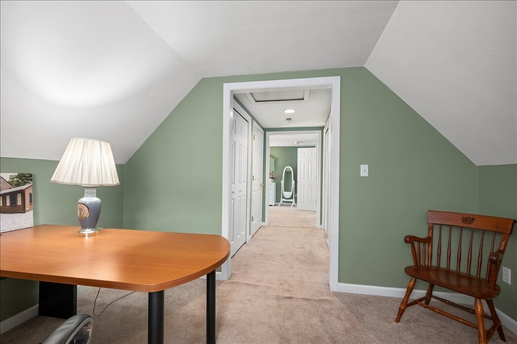 1 Aspenwood Cir # 1