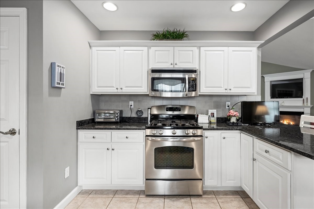 1 Aspenwood Cir # 1