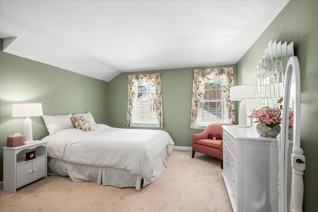 1 Aspenwood Cir # 1