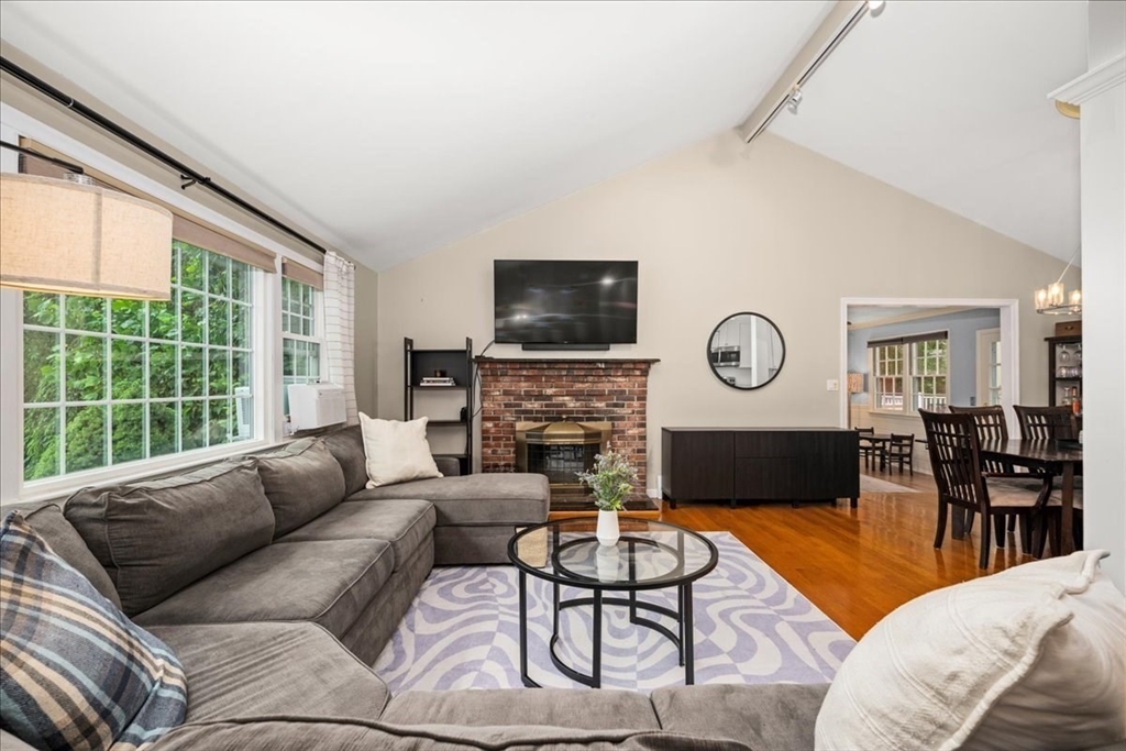 3 Bantry Rd