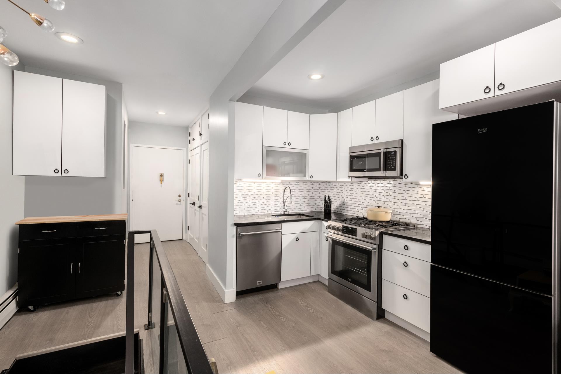 788 9TH Avenue GARDEN