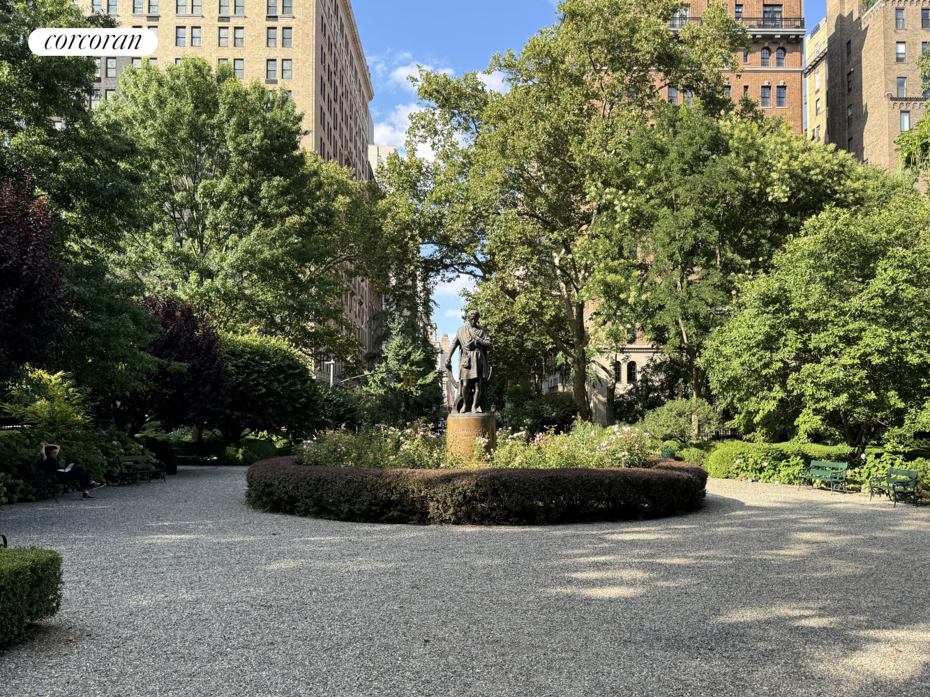 32 GRAMERCY Park S 7F