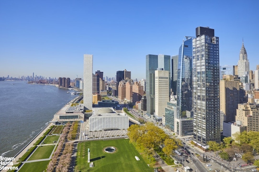 870 UNITED NATIONS Plaza 31/32F