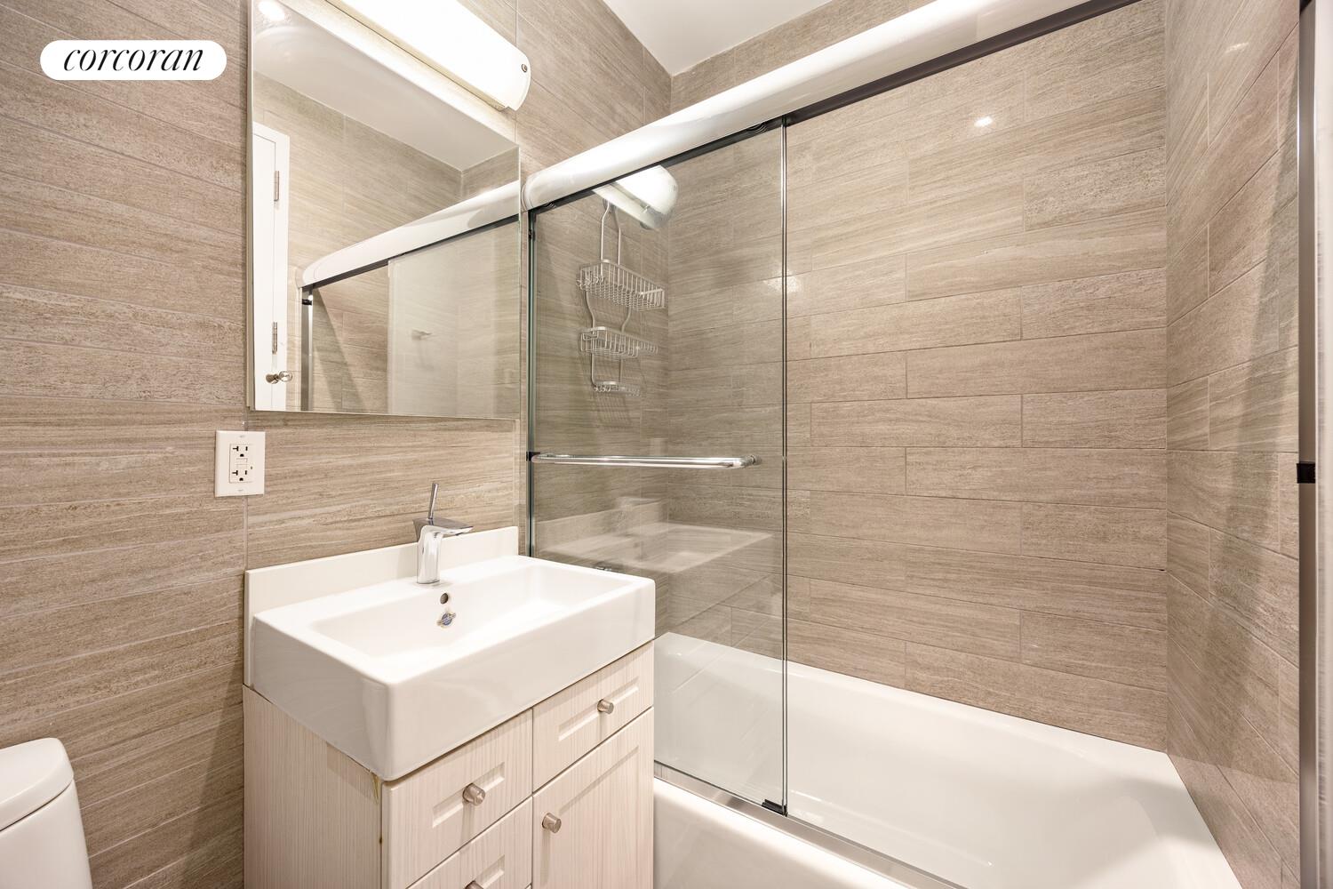 132 E 30TH Street FLOOR4