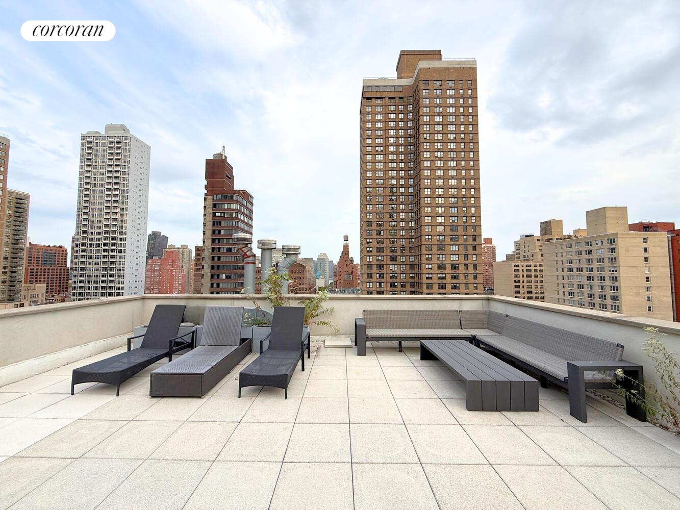 132 E 30TH Street FLOOR4