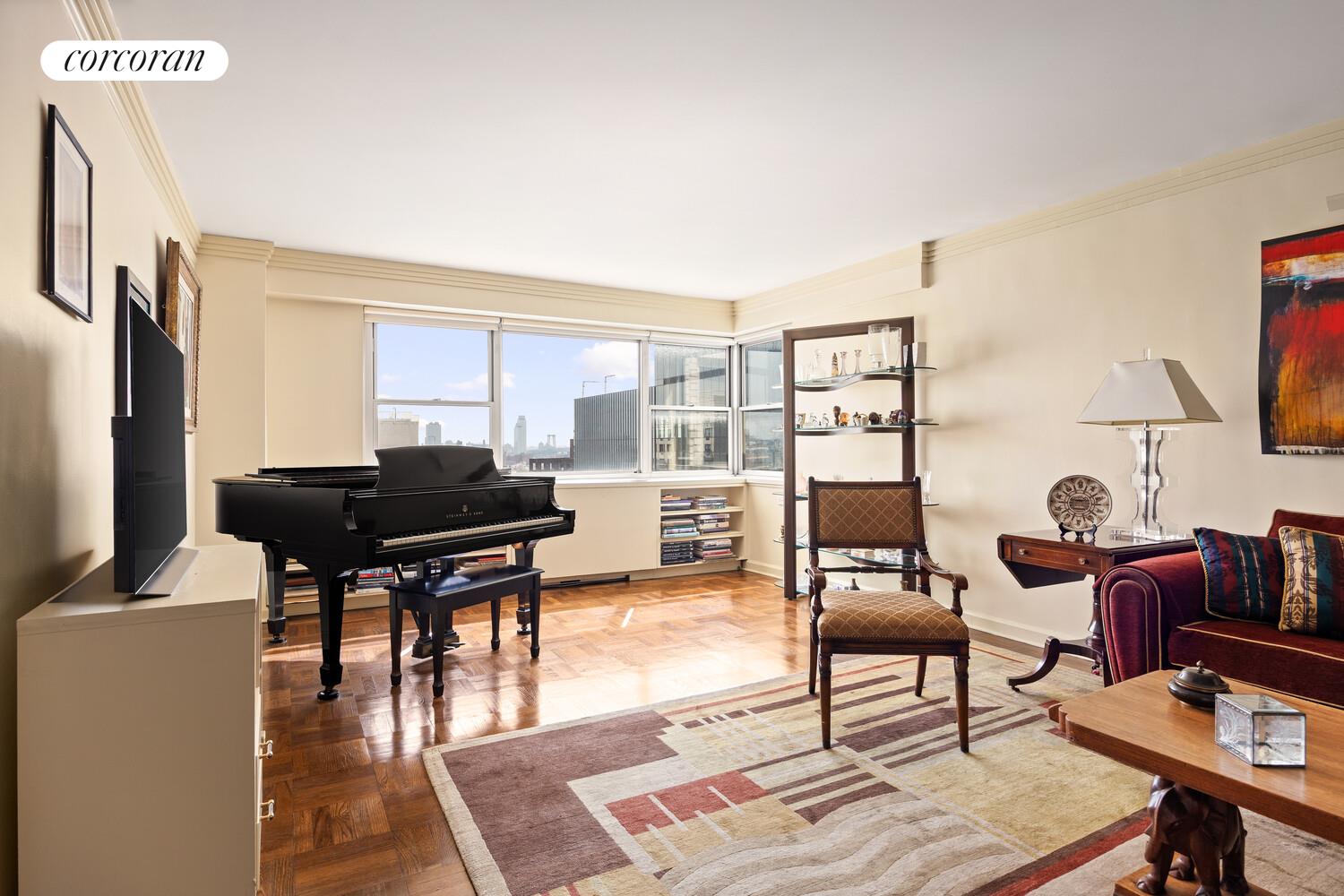 70 E 10TH Street 20C