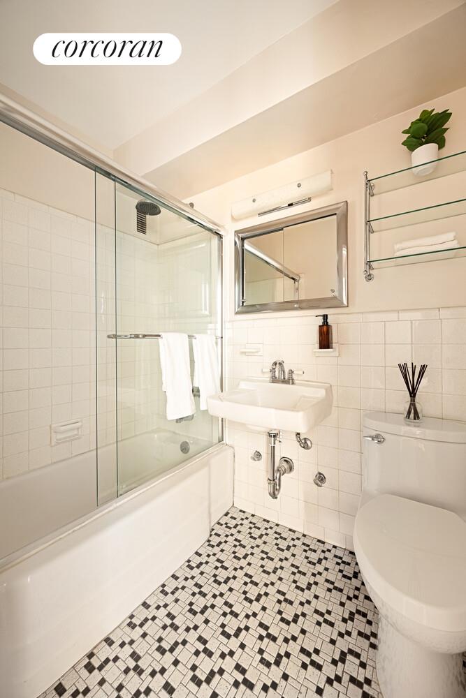 142 E 16TH Street 11B