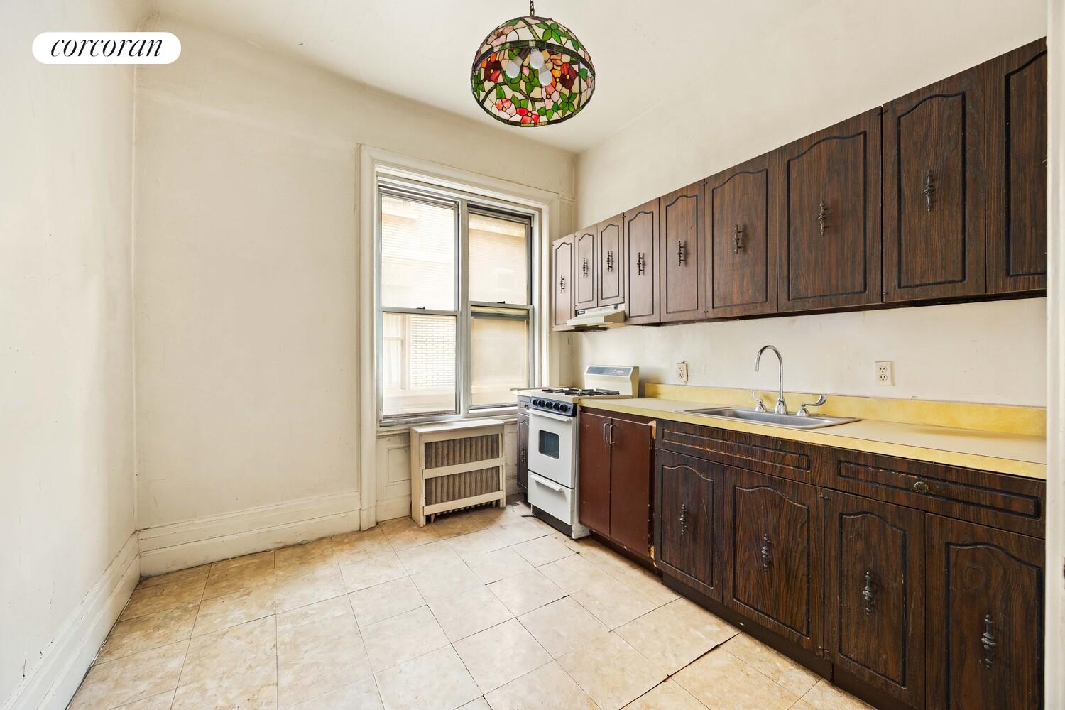 380 RIVERSIDE Drive 6Q