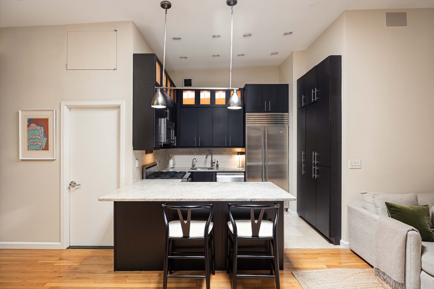 240 E HOUSTON Street PHD