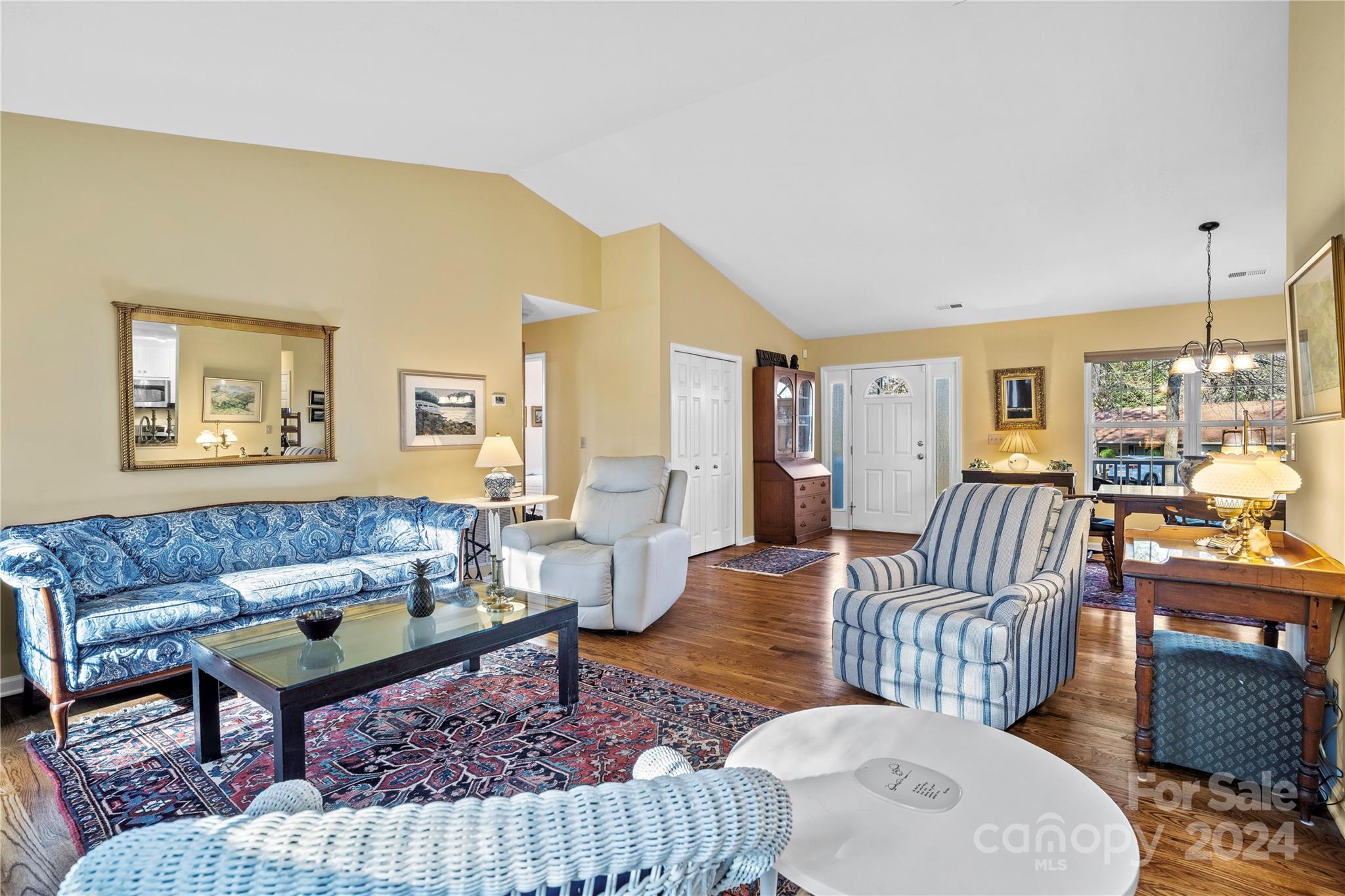 21 Partridge Berry Loop