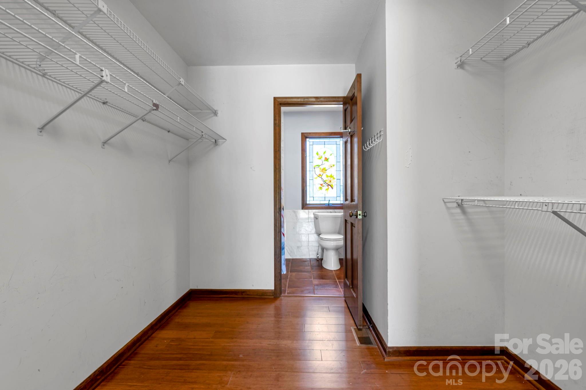 3104 Cove Loop Road