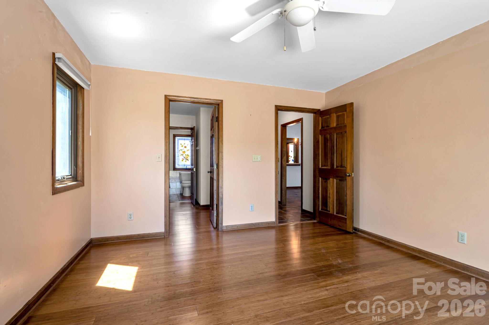3104 Cove Loop Road