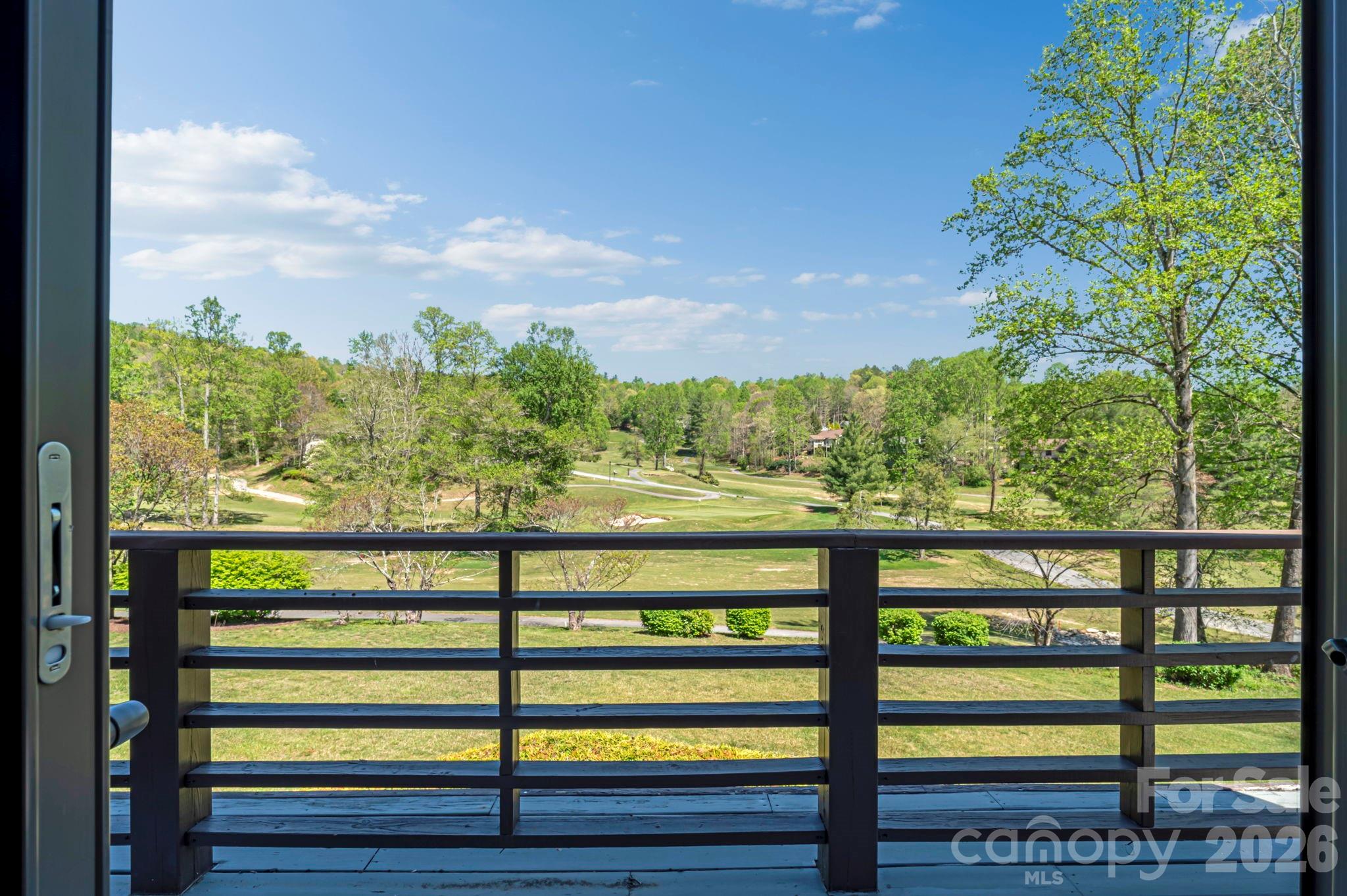 3104 Cove Loop Road