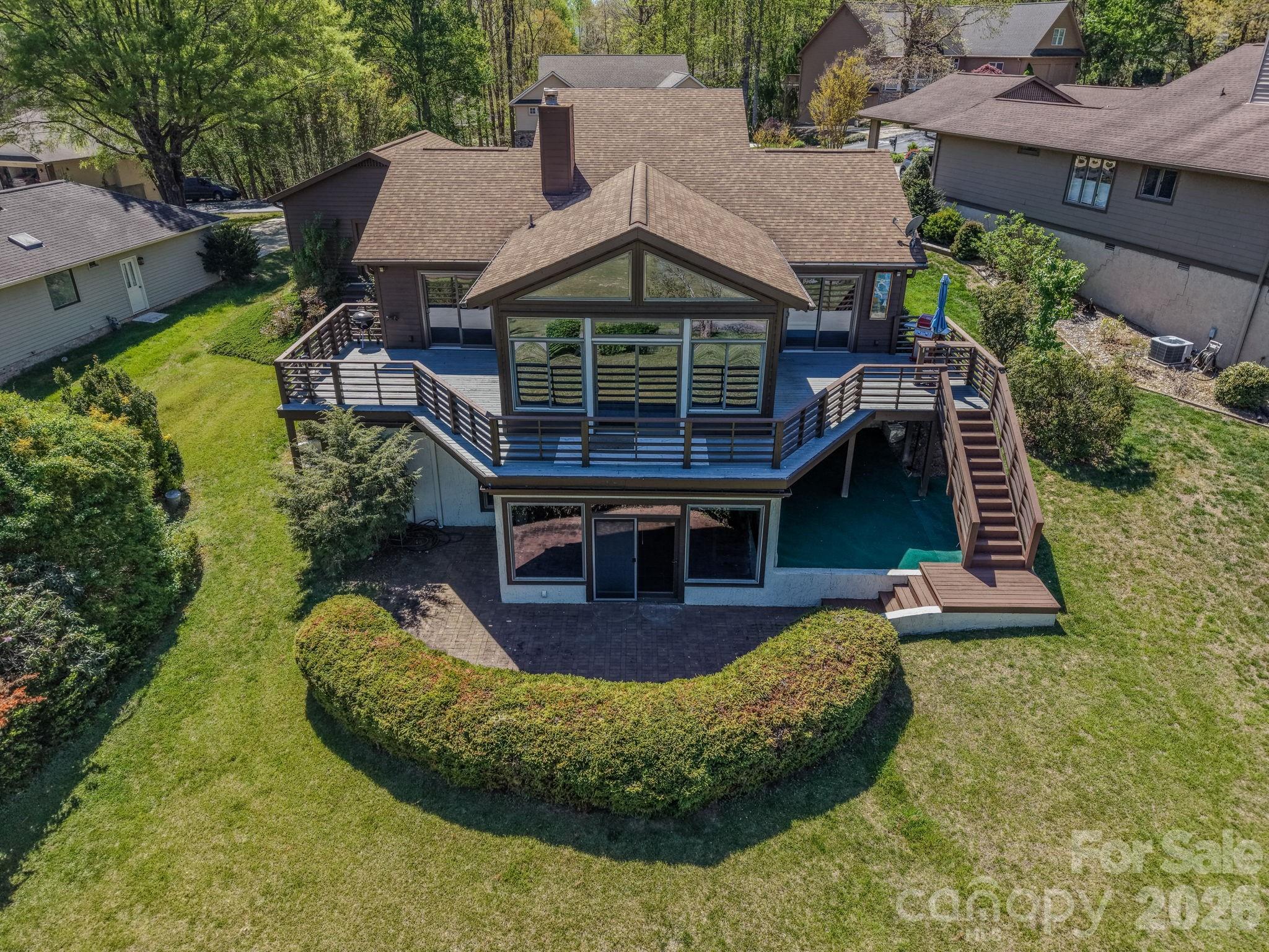 3104 Cove Loop Road