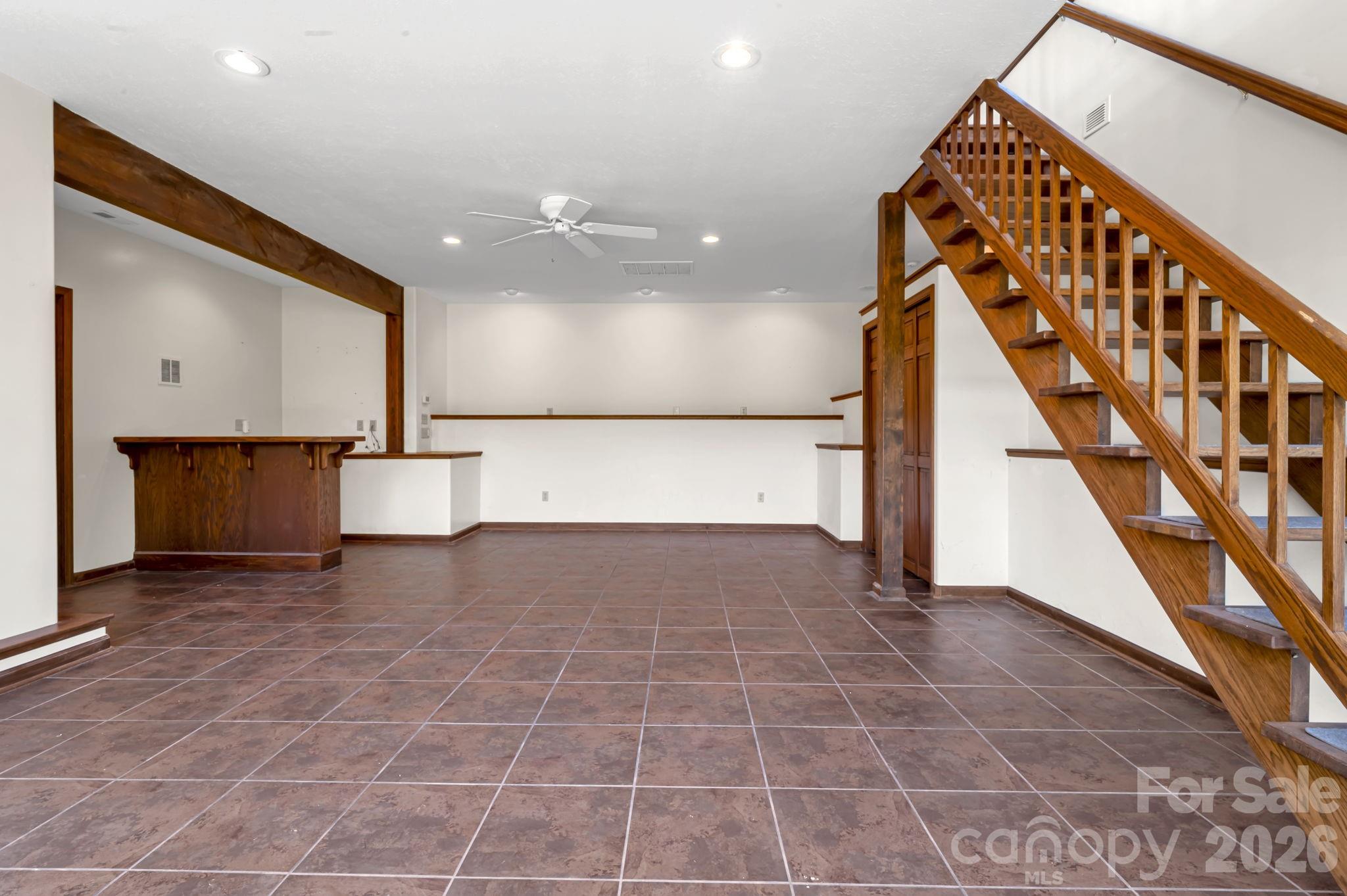3104 Cove Loop Road