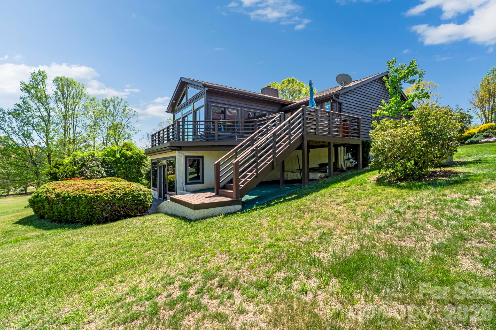 3104 Cove Loop Road